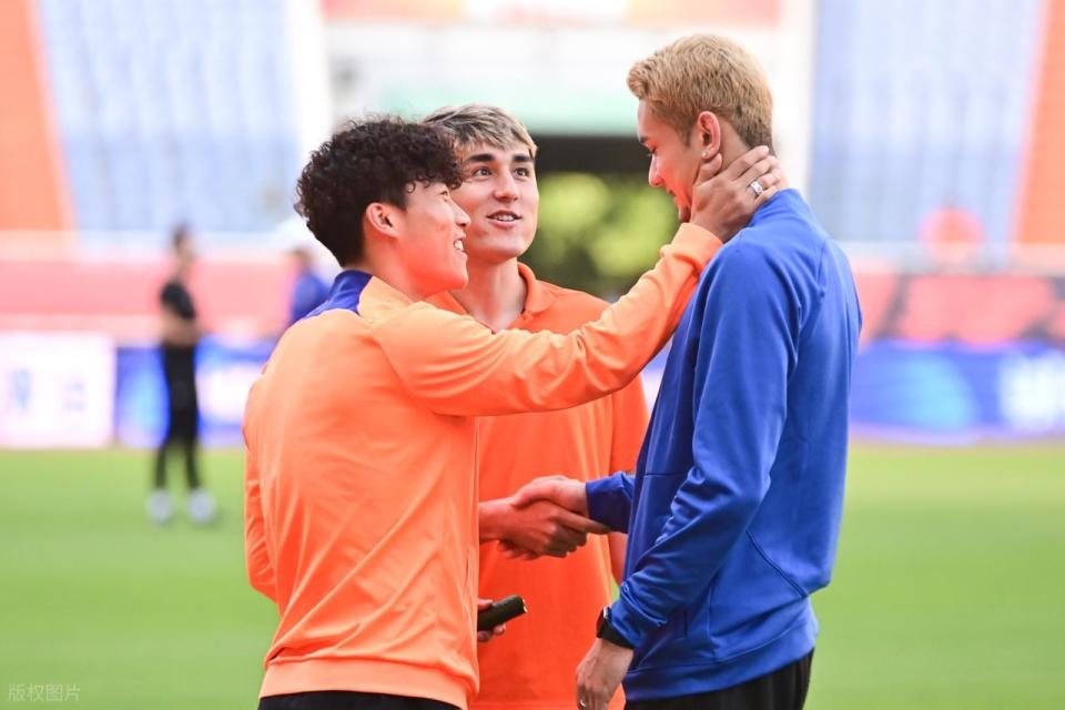 并且单场上, 并且有可圈 并且单场上, 并且有可圈